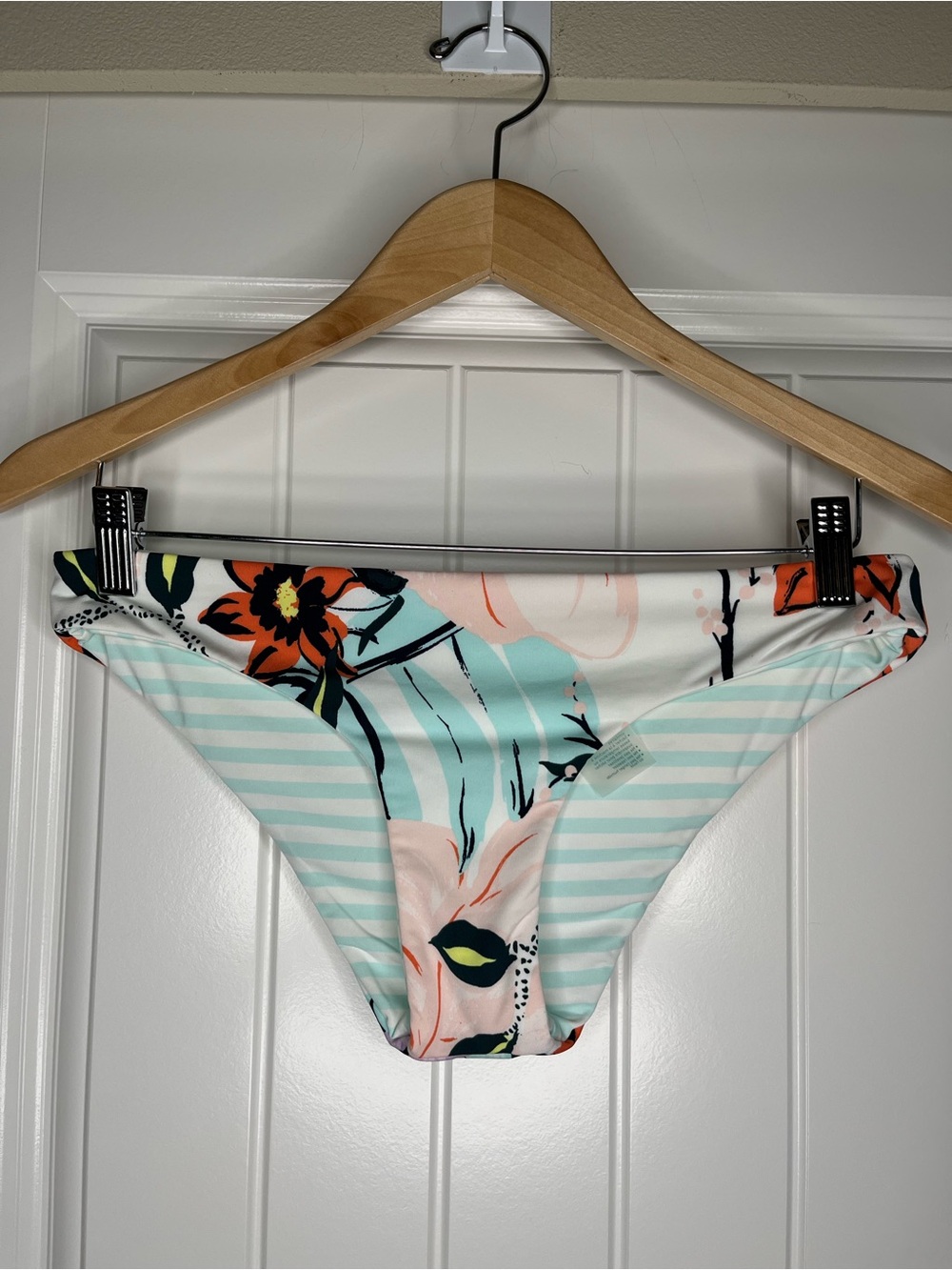 Carve Designs Sanitas Reversible Bikini Bottoms Floral Stripe White Size Small